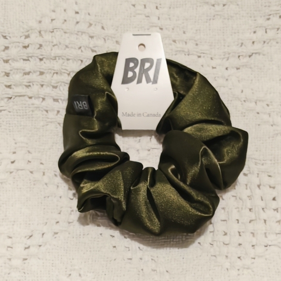BRi Raptors Design Scrunchie - Picture 5 of 5